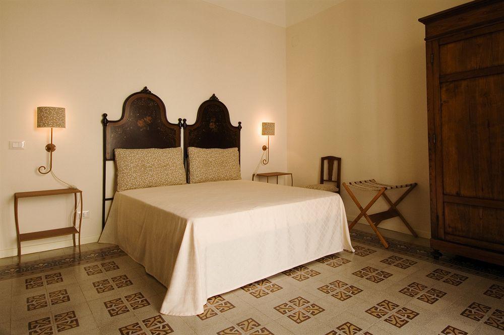 B&B Casa Ruffino Balestrate Buitenkant foto